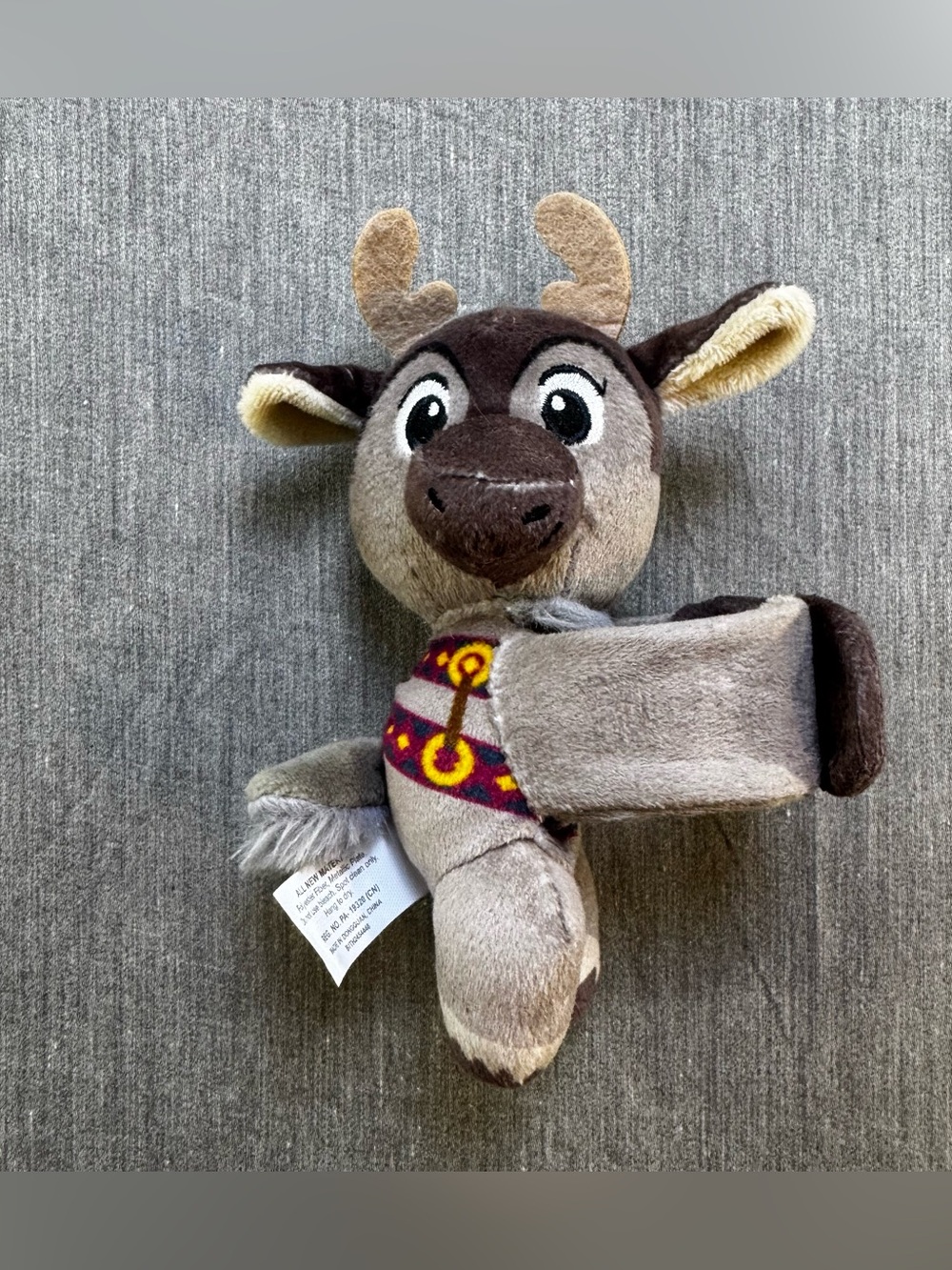 DISNEY CUTIE CUFF FROZEN'S SVEN REINDEER PLUSH SLAP BRACELET SERIES 4